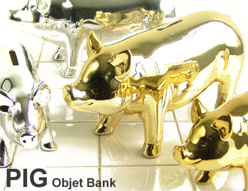 すごく縁起が良さそうな黄金ブタの貯金箱「Pig Objet Bank」
