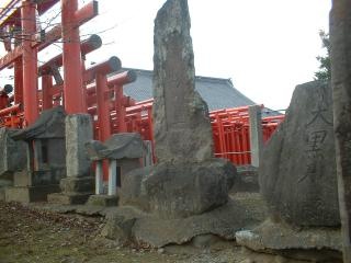 小泉稲荷神社１２